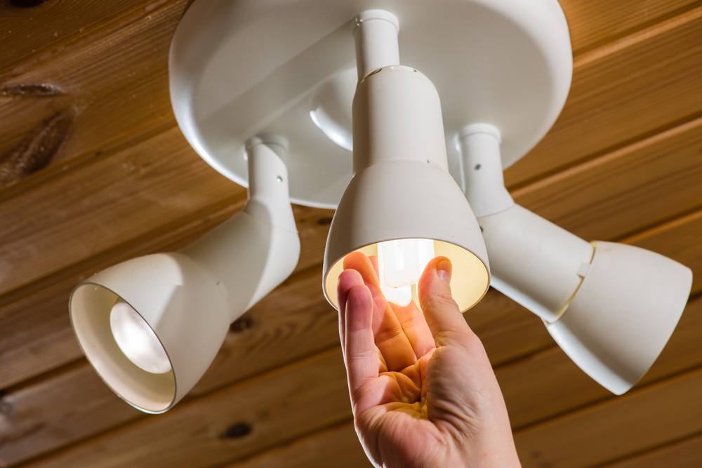 how to save electricity at home