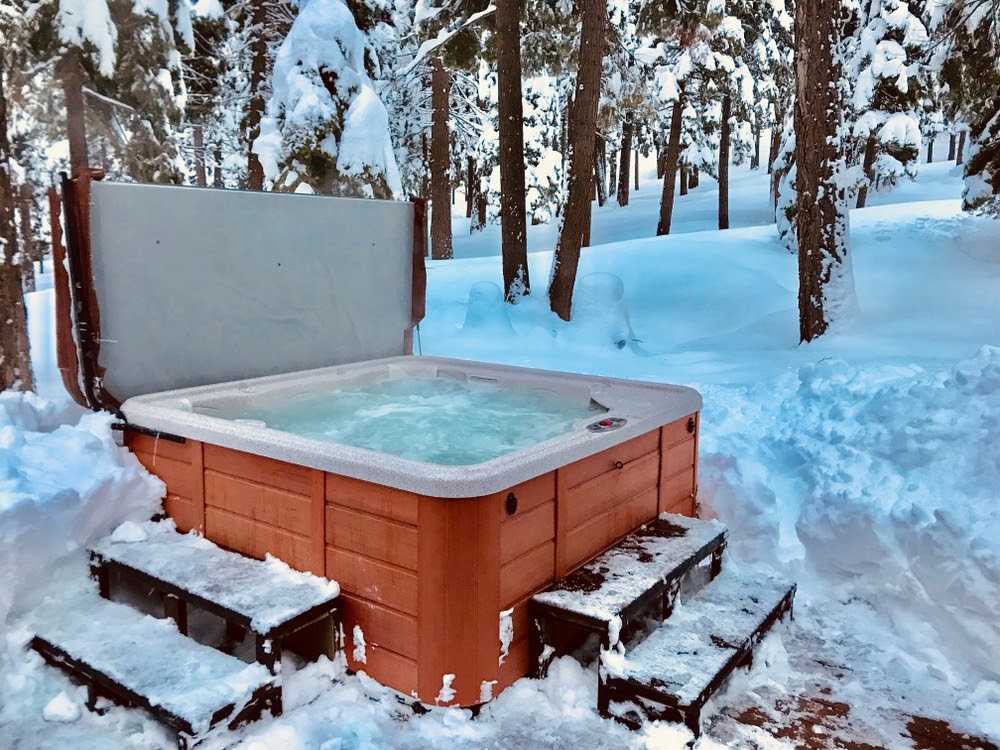 Energy-Efficient Hot Tub